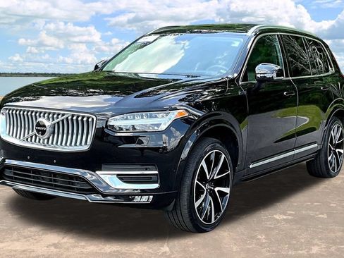 Used 2024 Volvo XC90 B6 Ultimate w/ Lounge Package AWD/4WD image 4