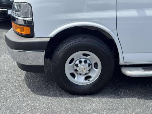 Used 2025 Chevrolet Express 2500 w/ Driver Convenience Package RWD image 27