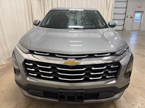 Used 2026 Chevrolet Equinox LT FWD image 9