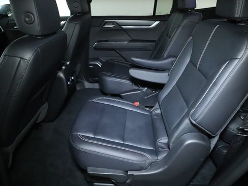 Used 2024 GMC Acadia Elevation w/ LPO, Floor Liner Package AWD/4WD image 14