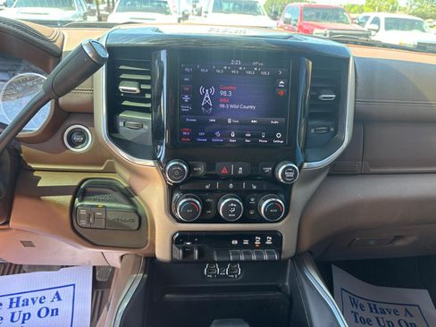 Used 2020 RAM 2500 Laramie w/ Body Color Bumper Group image 19