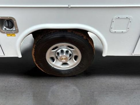 New 2025 Chevrolet Express 3500 w/ Power Convenience Package RWD image 18