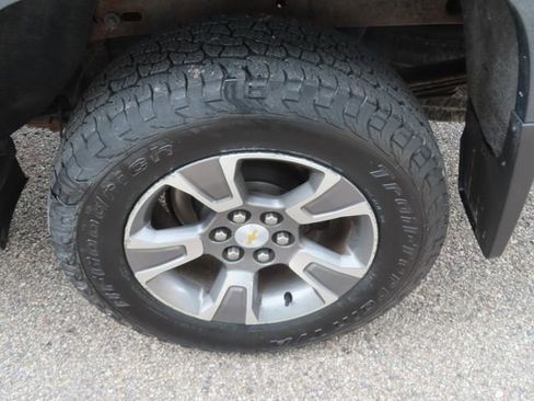 Used 2017 Chevrolet Colorado Z71 AWD/4WD image 15