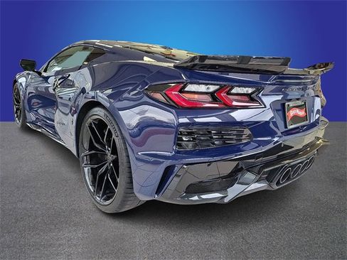 Used 2025 Chevrolet Corvette Z06 w/ Stealth Interior Trim Package image 6