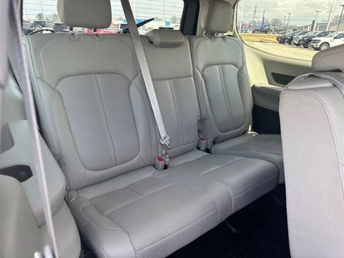 Used 2024 Jeep Wagoneer Series II w/ Flexible Seating Group image 16