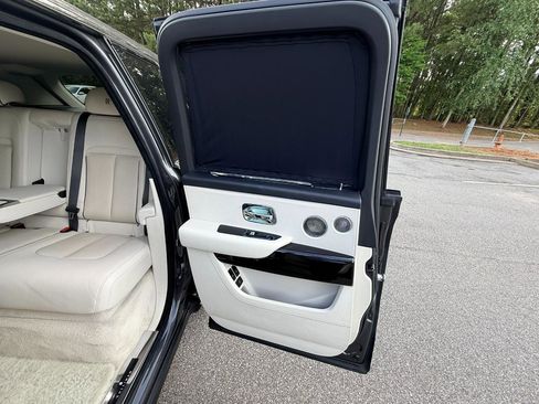 Used 2019 Rolls-Royce Cullinan AWD/4WD image 35