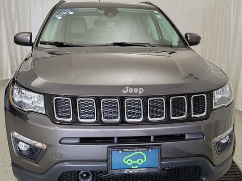 Used 2020 Jeep Compass Latitude AWD/4WD image 3