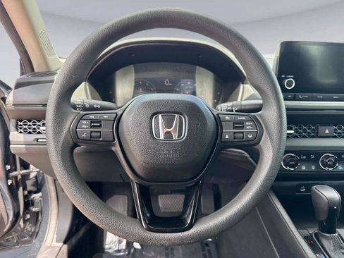 Certified 2023 Honda Accord EX image 26