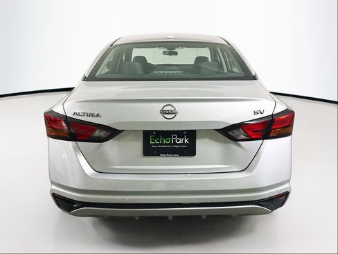Used 2024 Nissan Altima 2.5 SV image 7