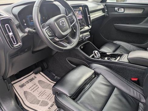 Used 2023 Volvo XC40 B5 Plus w/ Driver Assist Package image 10