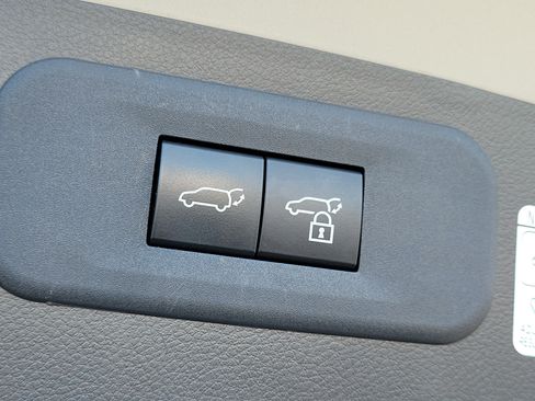 Used 2023 Lexus NX 250 FWD w/ Towing Package (2000 Lbs) image 8