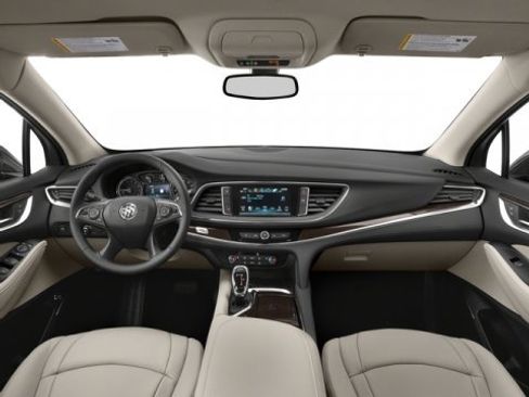 Used 2018 Buick Enclave Essence image 11