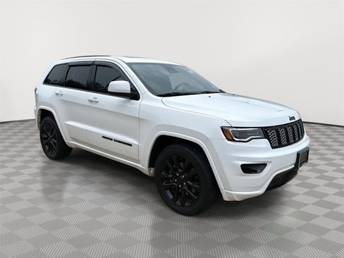 Used 2021 Jeep Grand Cherokee Laredo X image 7