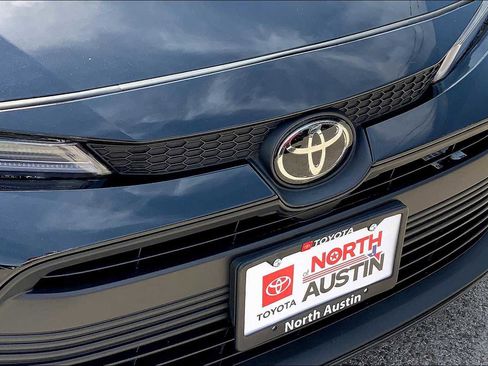 Used 2023 Toyota Corolla LE image 28