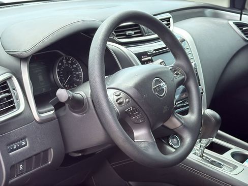Used 2019 Nissan Murano S w/ Cargo Package FWD image 9
