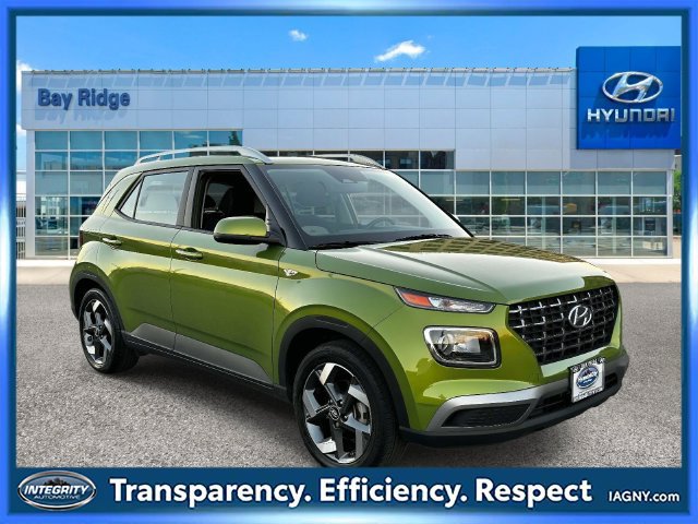 Used 2024 Hyundai Venue SEL FWD image 1