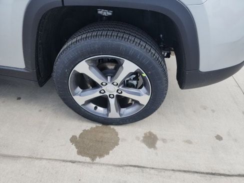 New 2026 Jeep Grand Cherokee Limited AWD/4WD image 24