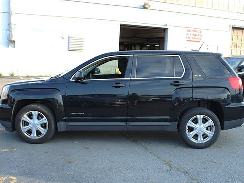 Used 2017 GMC Terrain SLE AWD/4WD image 3
