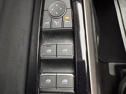 Used 2024 Nissan Pathfinder Platinum w/ Cargo Package image 29