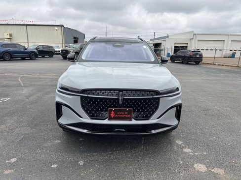 New 2026 Lincoln Nautilus Reserve w/ Jet Appearance Package image 2