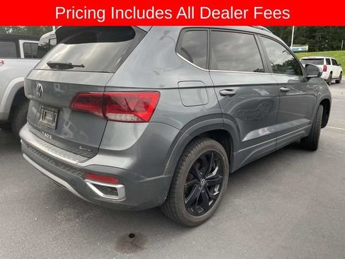 Used 2022 Volkswagen Taos SE w/ IQ.Drive SE Package AWD/4WD image 11