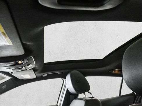 Used 2016 Mercedes-Benz GLA 250 4MATIC image 17