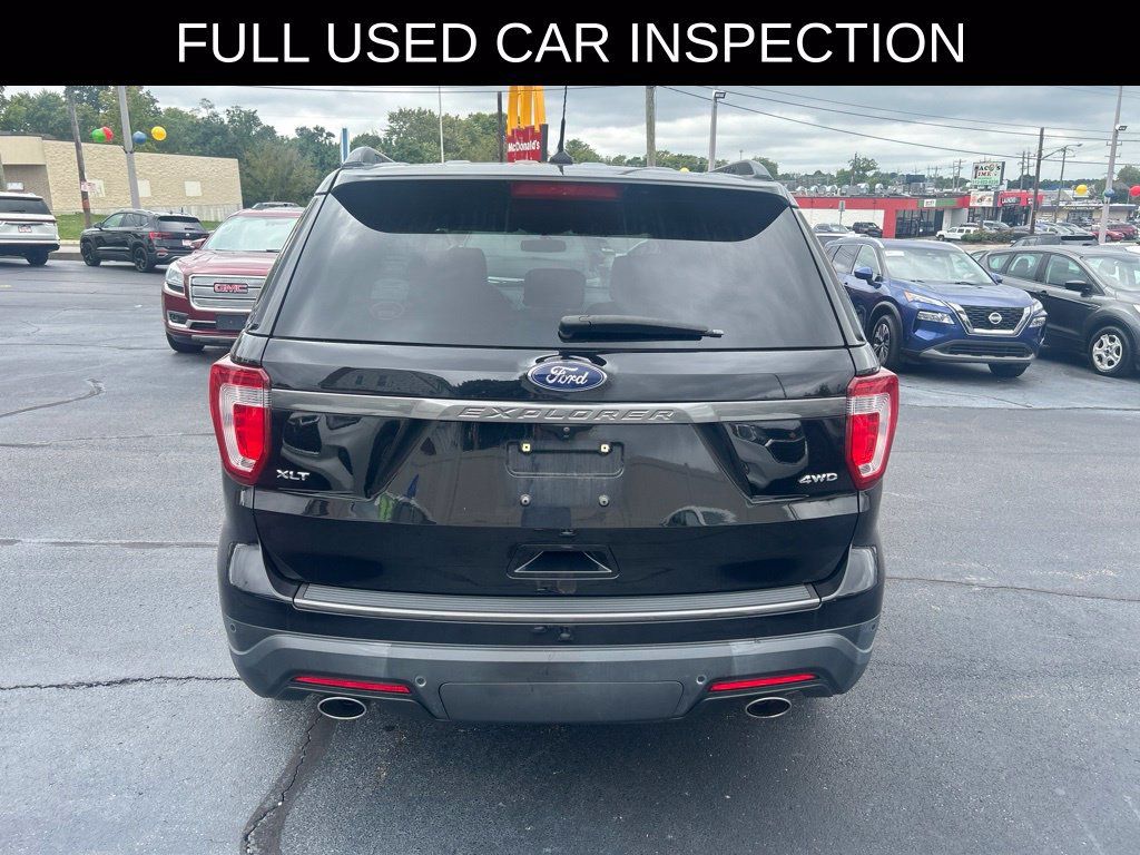 Used 2019 Ford Explorer XLT w/ Equipment Group 202A AWD/4WD image 4
