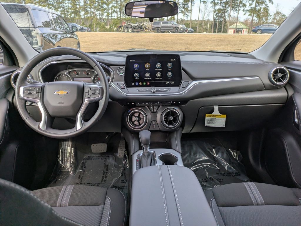 New 2025 Chevrolet Blazer LT w/ Midnight/Sport Edition FWD image 16