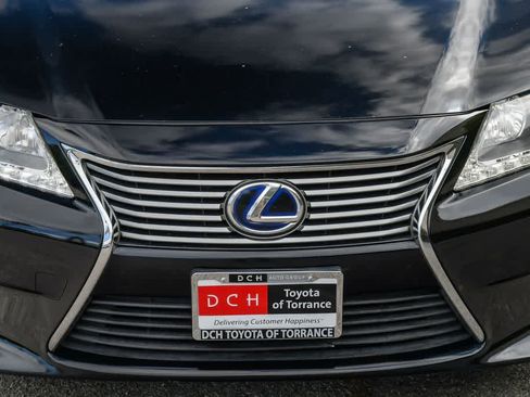 Used 2014 Lexus ES 300h w/ Luxury Package w/Bamboo Trim FWD image 5