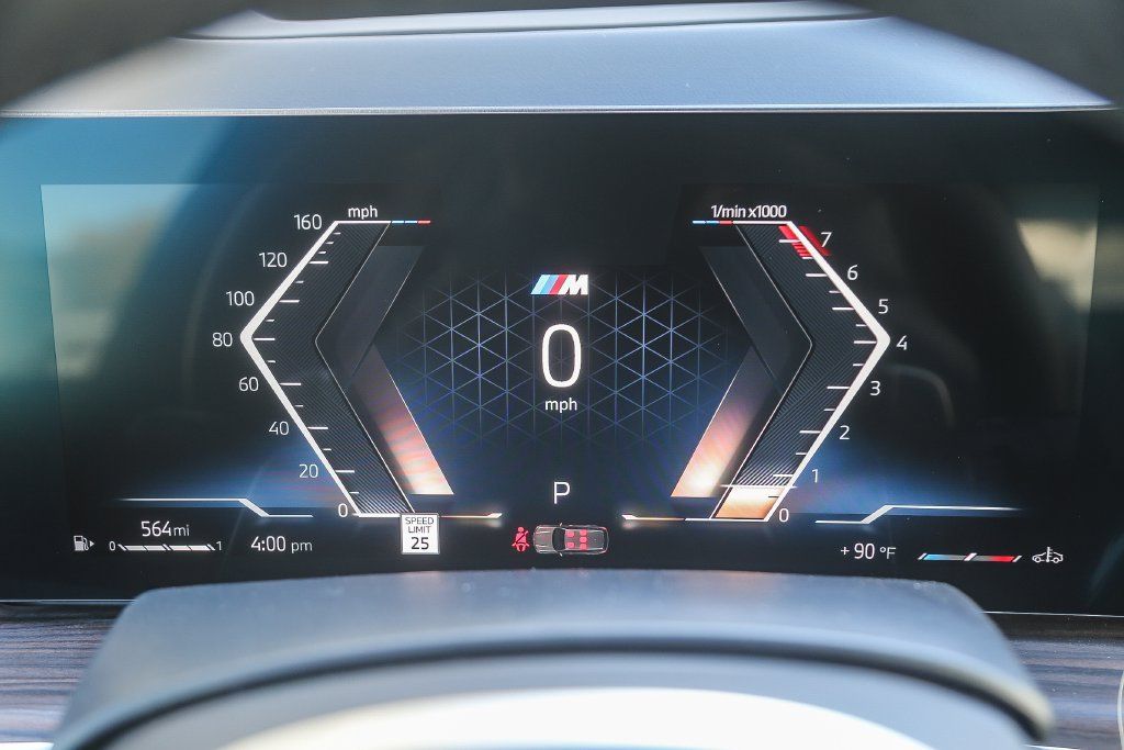 Used 2026 BMW X5 sDrive40i w/ M Sport Package RWD image 19