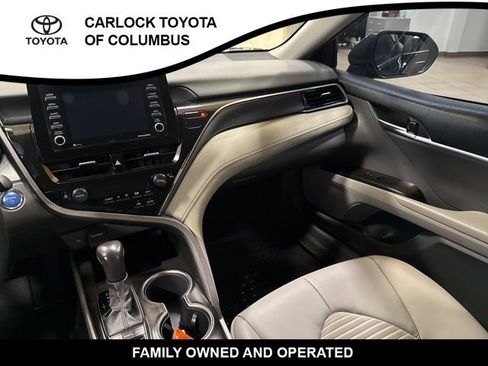 Used 2022 Toyota Camry SE image 19