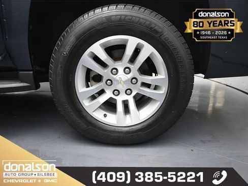 Used 2019 Chevrolet Suburban LT image 15
