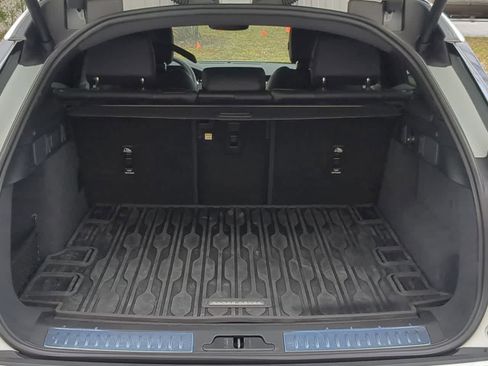 Certified 2025 Land Rover Range Rover Velar Dynamic SE image 36