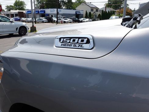 Used 2019 RAM 1500 Big Horn AWD/4WD image 14