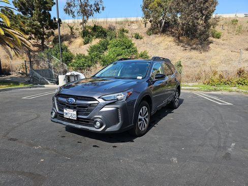 Certified 2024 Subaru Outback Premium AWD/4WD image 3