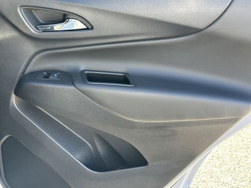 Used 2024 Chevrolet Equinox LT image 16