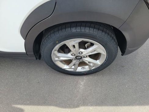 Used 2022 Hyundai Kona SEL FWD image 7