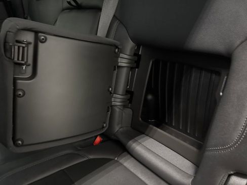 Used 2021 Chevrolet Silverado 1500 LTZ image 29