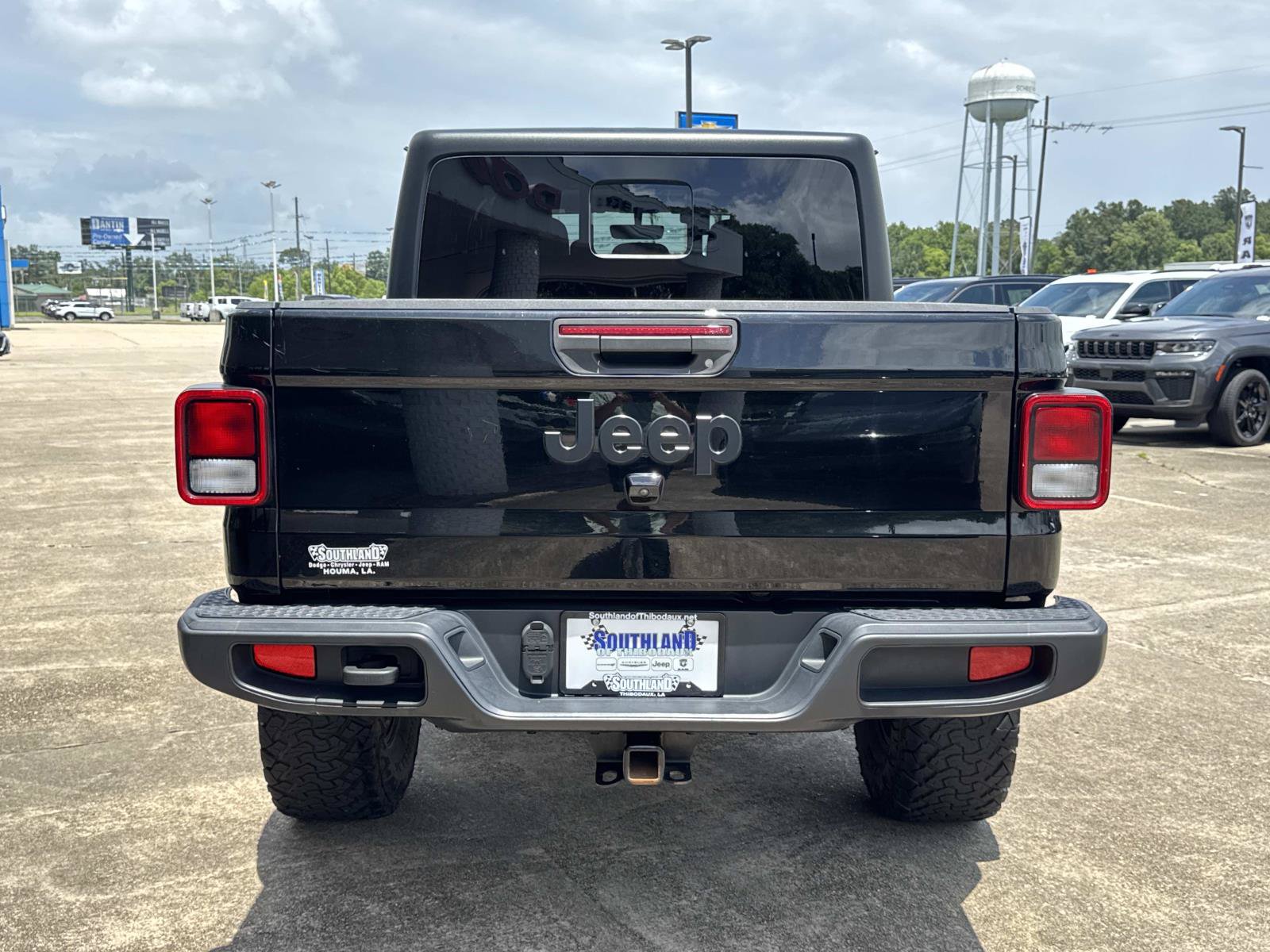 Used 2022 Jeep Gladiator Sport AWD/4WD image 6