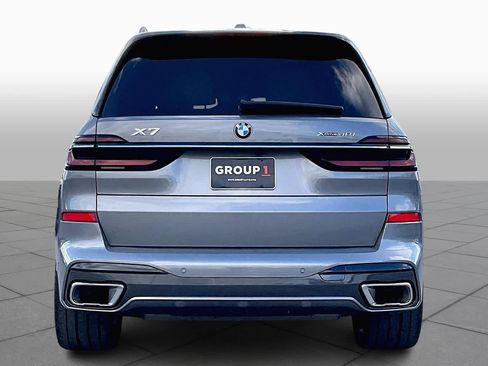 Used 2025 BMW X7 xDrive40i w/ Executive Package image 8