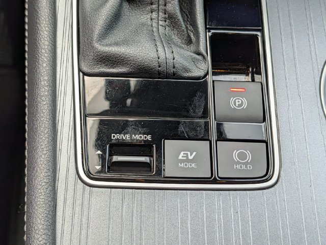 Certified 2026 Toyota Sienna XLE FWD image 16