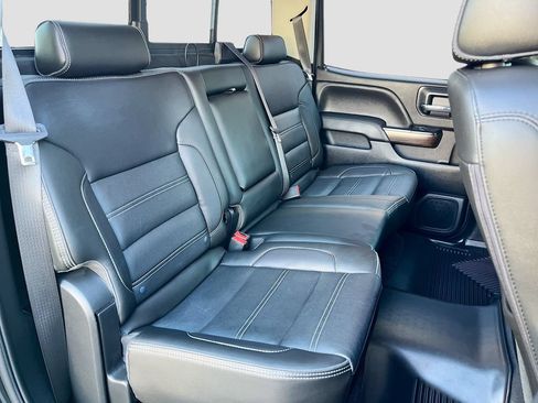 Used 2019 GMC Sierra 2500 Denali w/ Duramax Plus Package AWD/4WD image 28