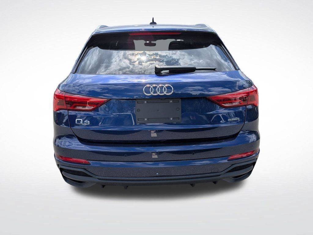 Used 2023 Audi Q3 2.0T Premium Plus w/ Premium Plus Package AWD/4WD image 5