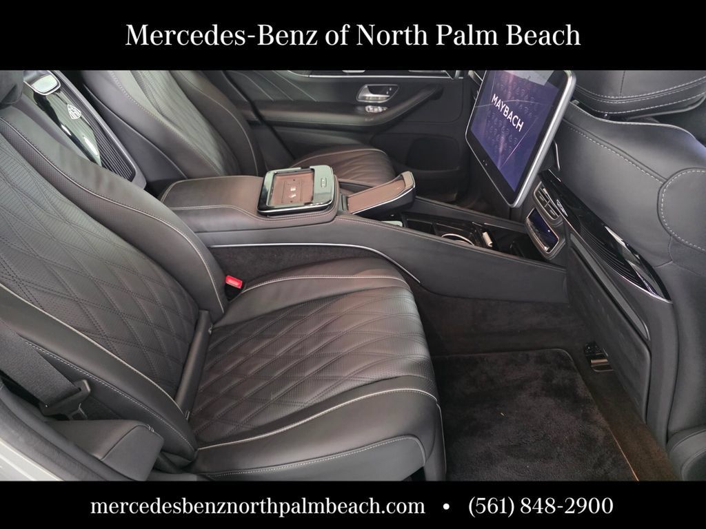 Certified 2025 Mercedes-Benz Maybach GLS 600 4MATIC image 28