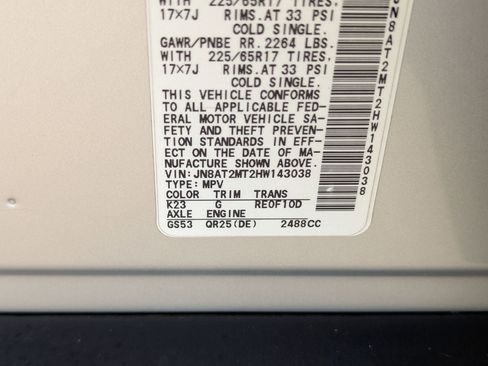 Used 2017 Nissan Rogue SV FWD image 31