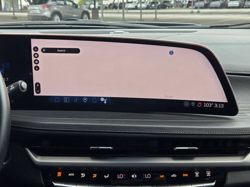 Used 2025 Cadillac XT4 Premium Luxury FWD image 17