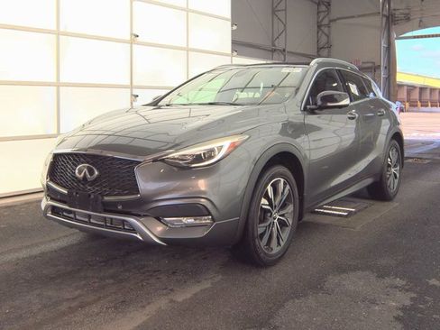 Used 2018 INFINITI QX30 AWD image 1