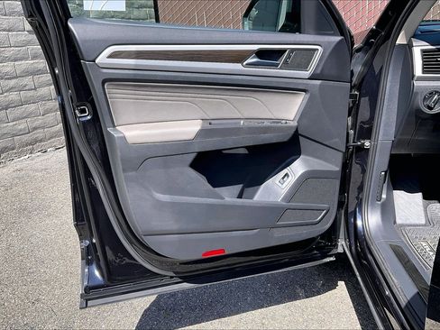 Certified 2023 Volkswagen Atlas SE w/ Panoramic Sunroof Package FWD image 22