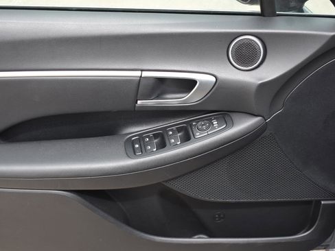 Used 2025 Hyundai Sonata SEL FWD image 19