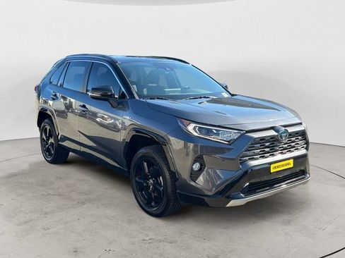 Used 2019 Toyota RAV4 XSE AWD/4WD image 3